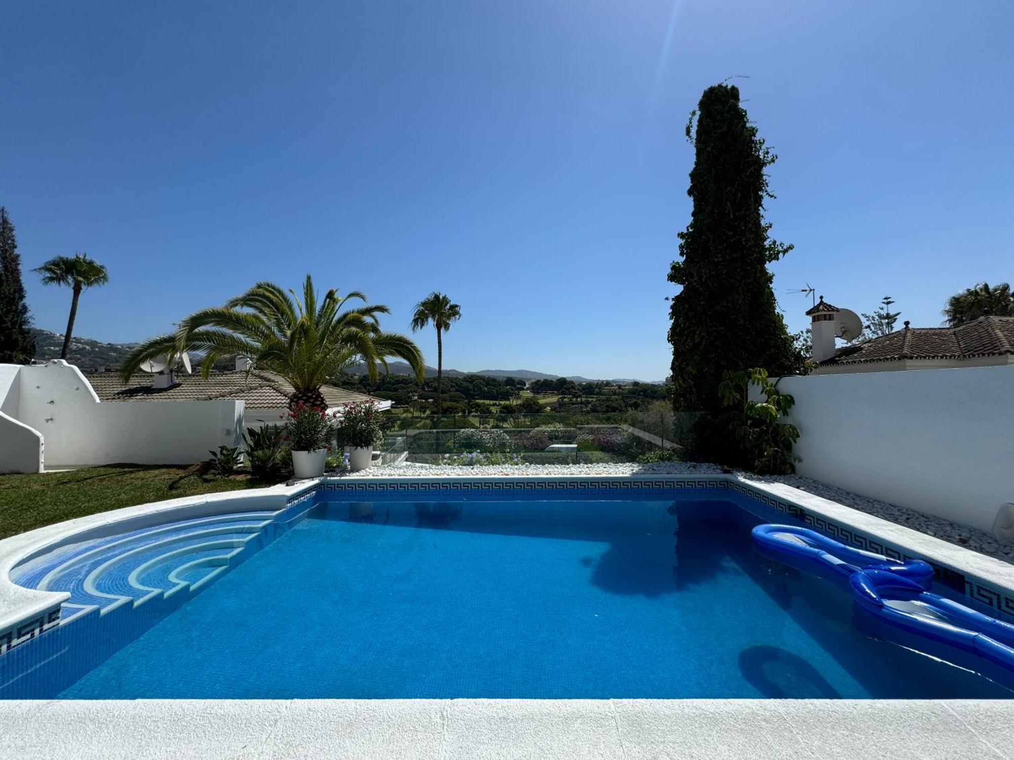 Aurora Boutique House - Only Adults Bed & Breakfast Marbella Exterior photo