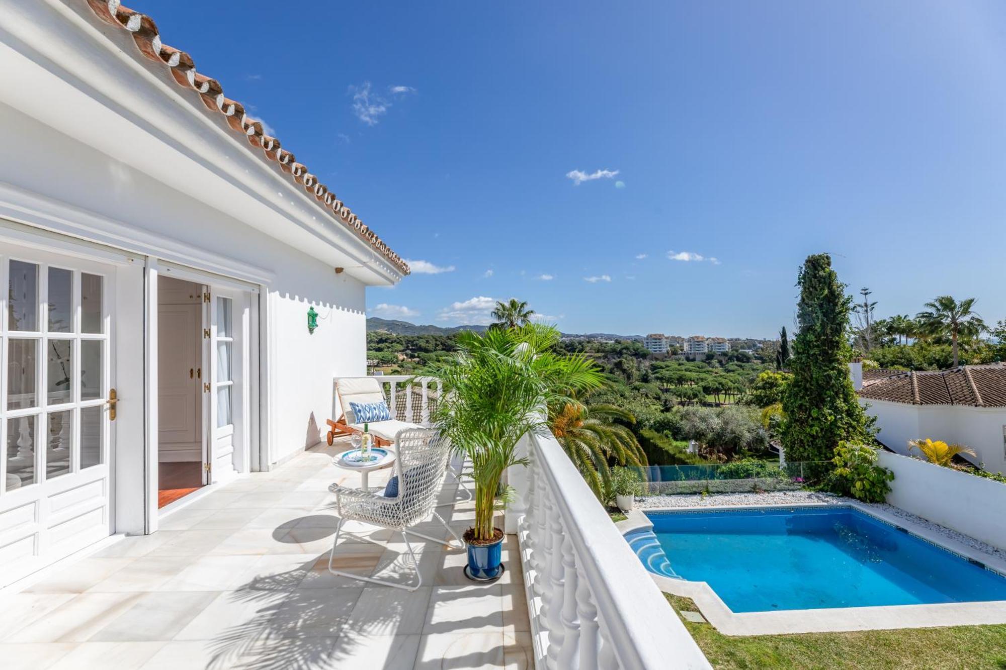 Aurora Boutique House - Only Adults Bed & Breakfast Marbella Exterior photo