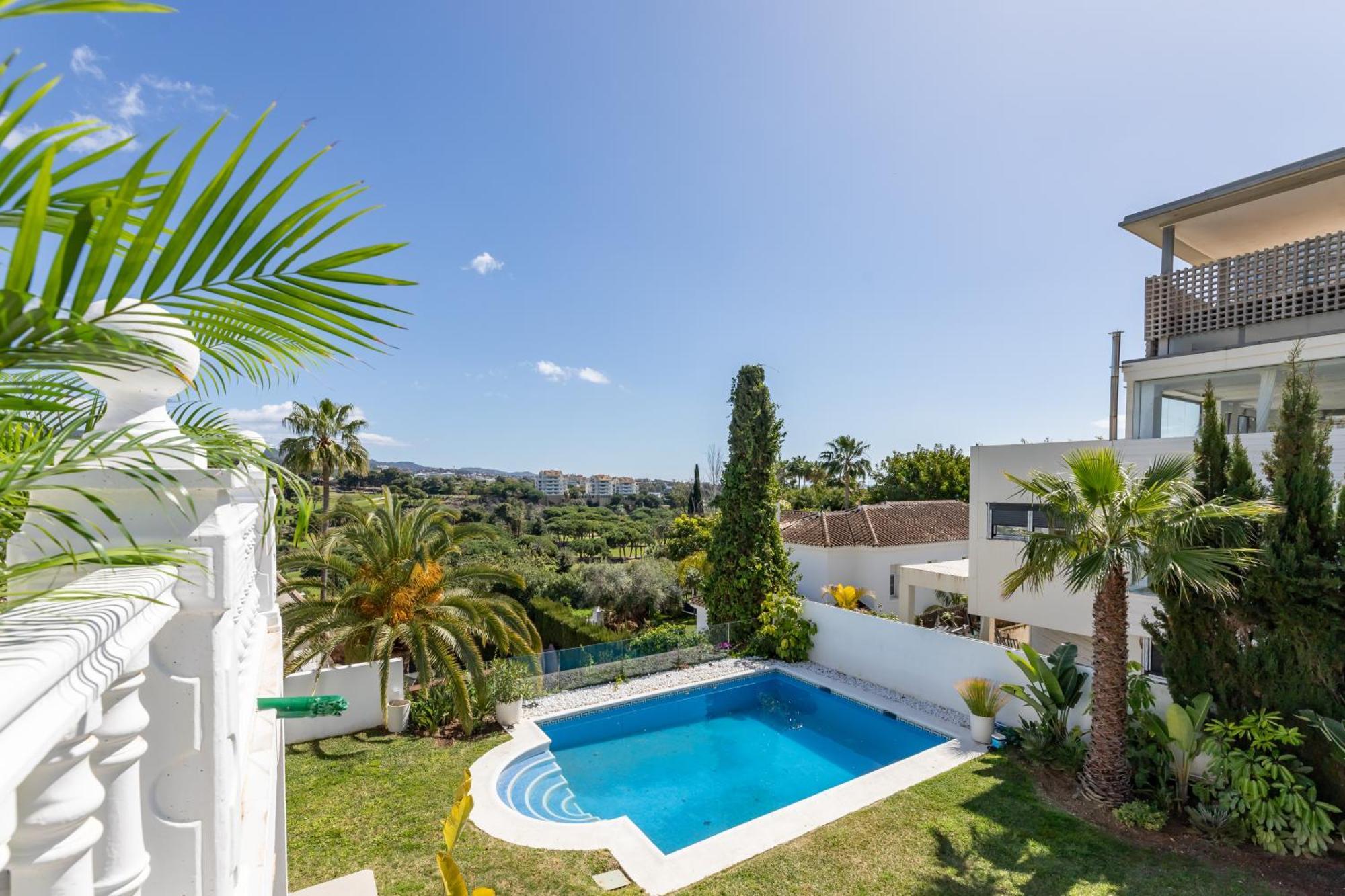 Aurora Boutique House - Only Adults Bed & Breakfast Marbella Exterior photo