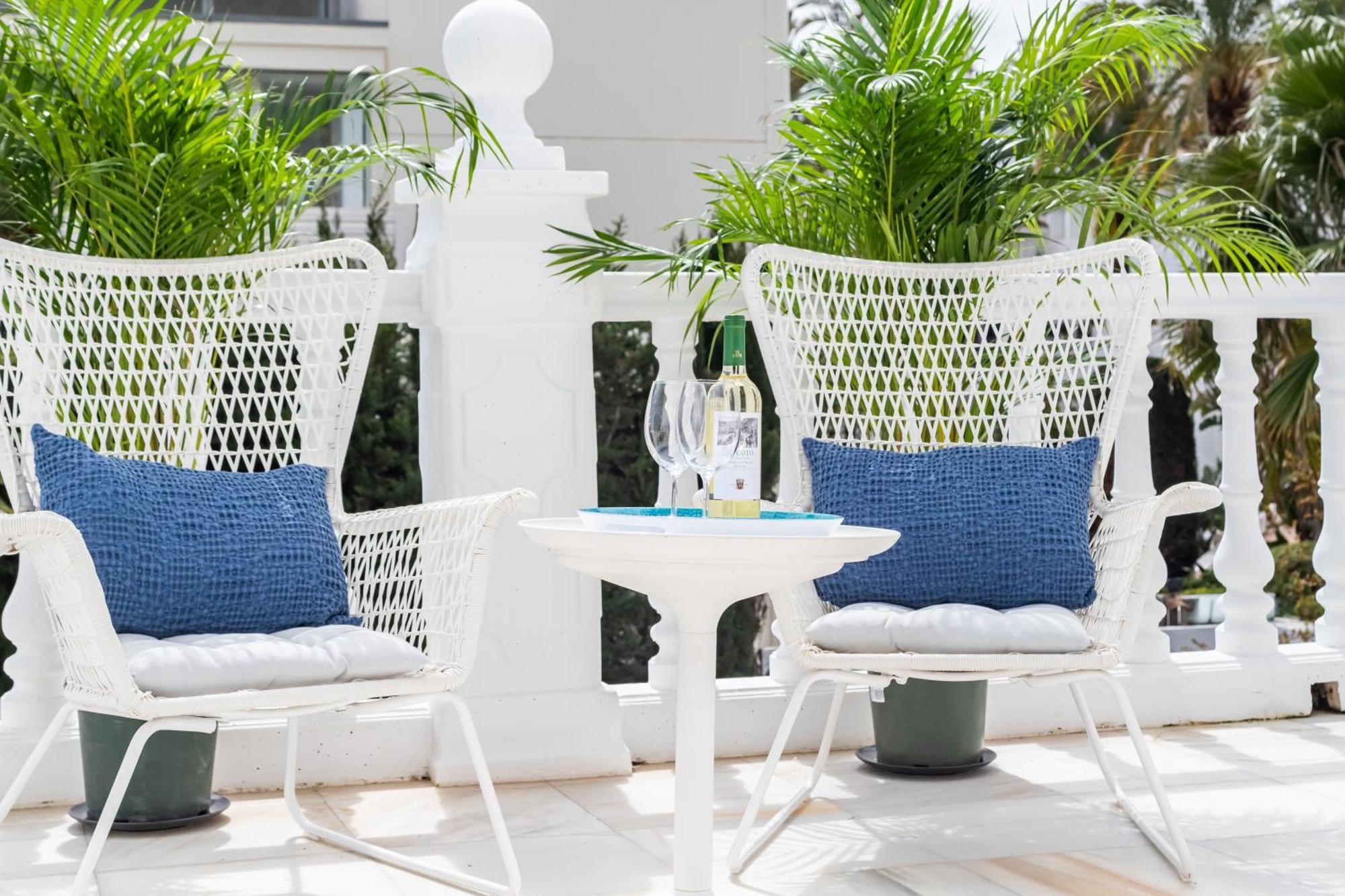 Aurora Boutique House - Only Adults Bed & Breakfast Marbella Exterior photo